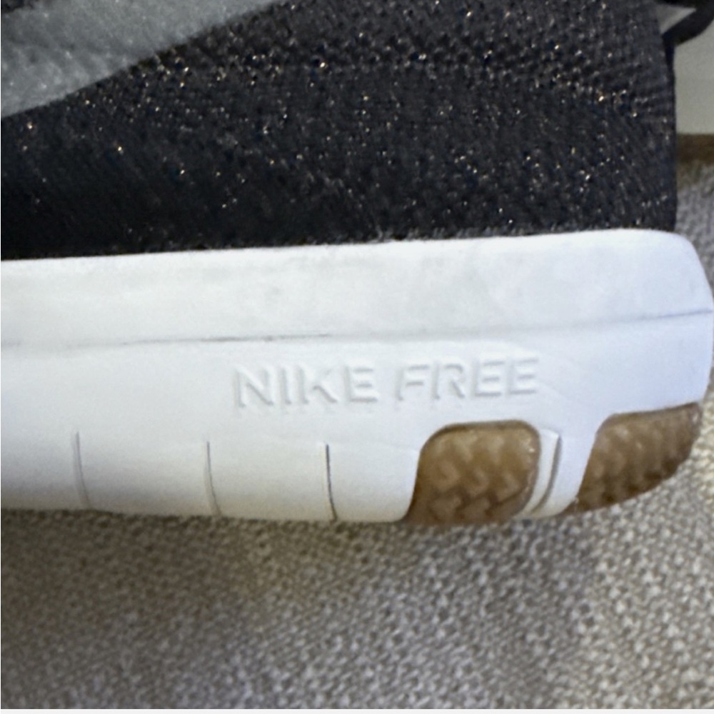 Nike Free TR Focus Flyknit Black and Rose Gold 8.5 - Picture 6 of 6